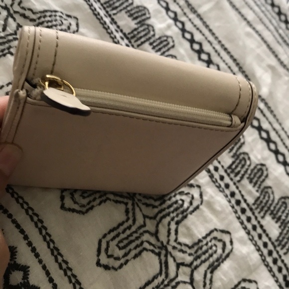 Coach ivory wallet - Picture 2 of 6